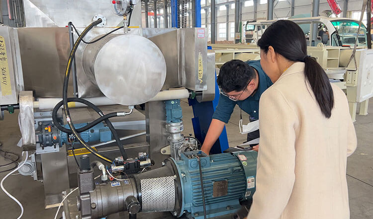 Thailand customer visit Yuwei for Membrane Filter Press FAT