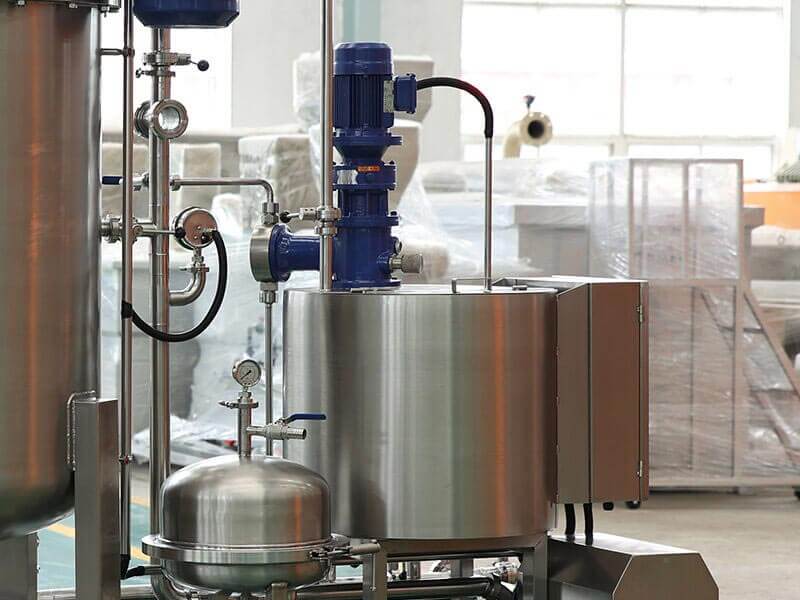 Diatomaceous earth mixing tank