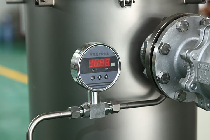 Differential pressure sensor